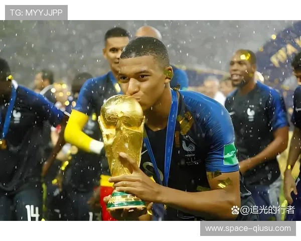 姆巴佩速度突破造点，法国前锋展现巨星价值